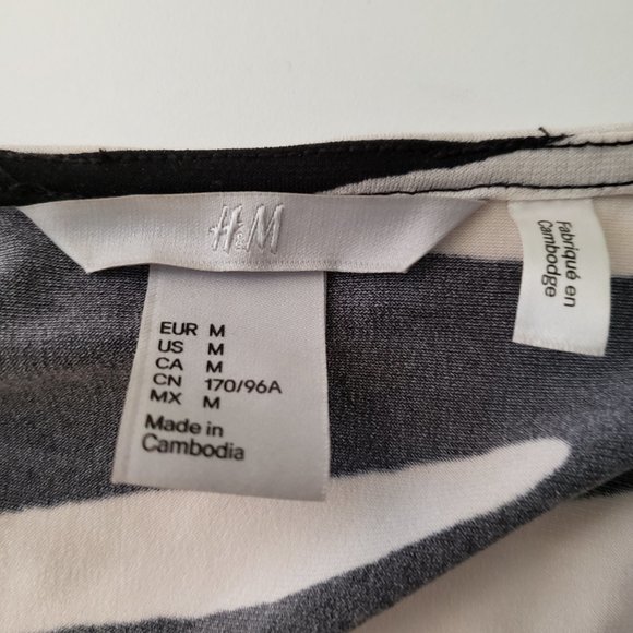 H&M Zebra print wrap dress - Picture 3 of 4